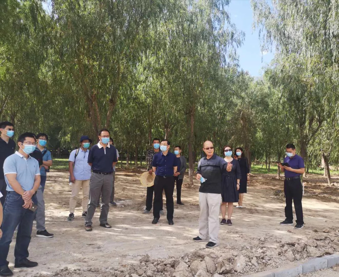 学校领导送去教师节问候,检查开学准备工作17.jpg 学校领导送去教师节问候,检查开学准备工作17.jpg